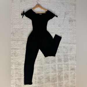 Black Short sleeve Stretchable Jumpsuit With Pockets.